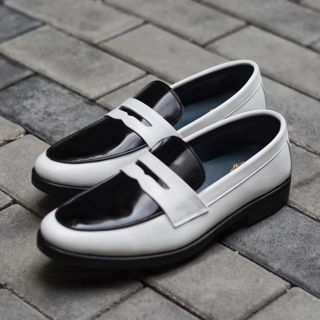 509 Penny Loafer Black&White