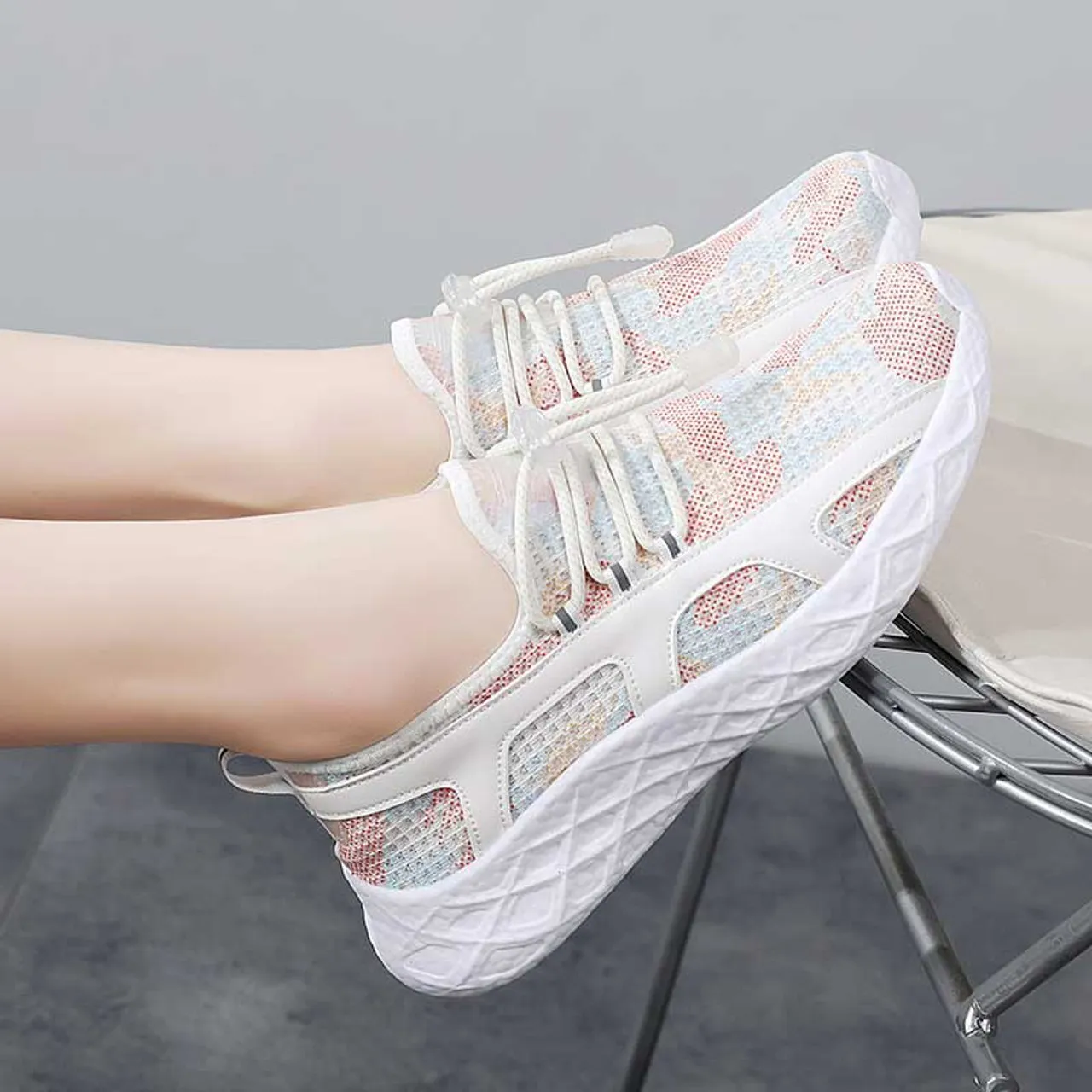 Pink pattern cloth casual shoe sneaker