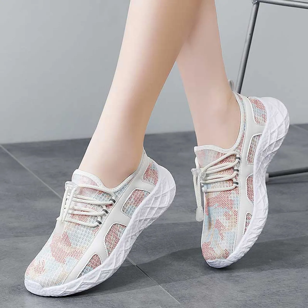 Pink pattern cloth casual shoe sneaker