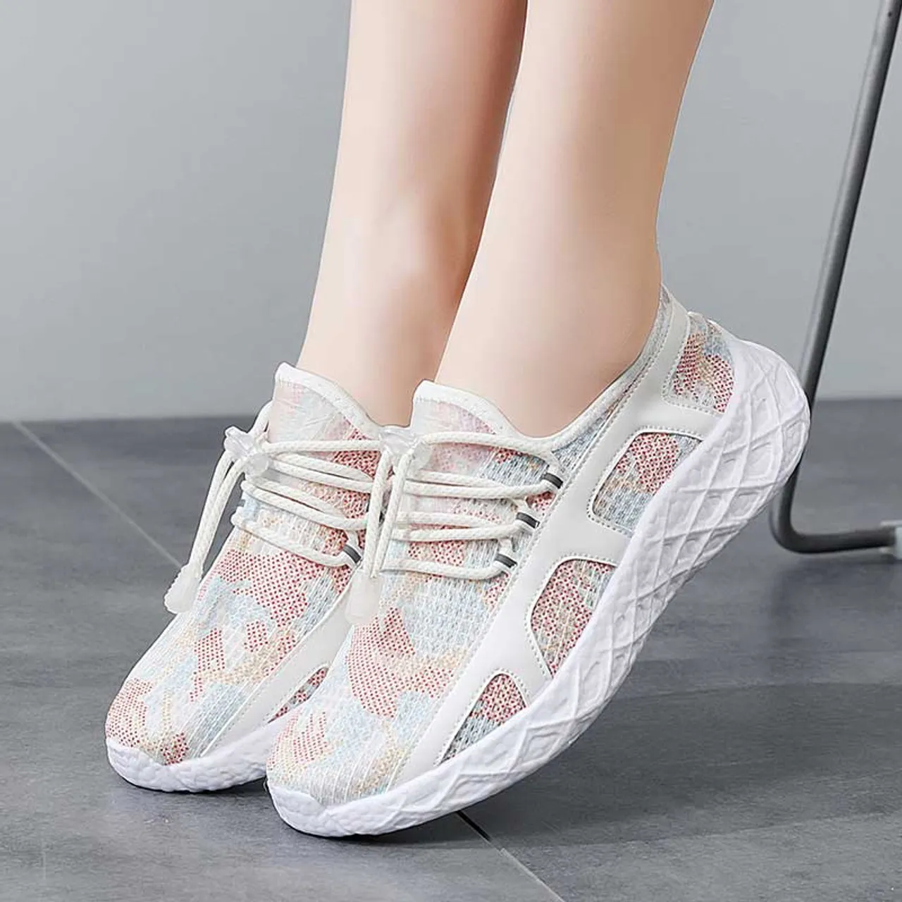 Pink pattern cloth casual shoe sneaker