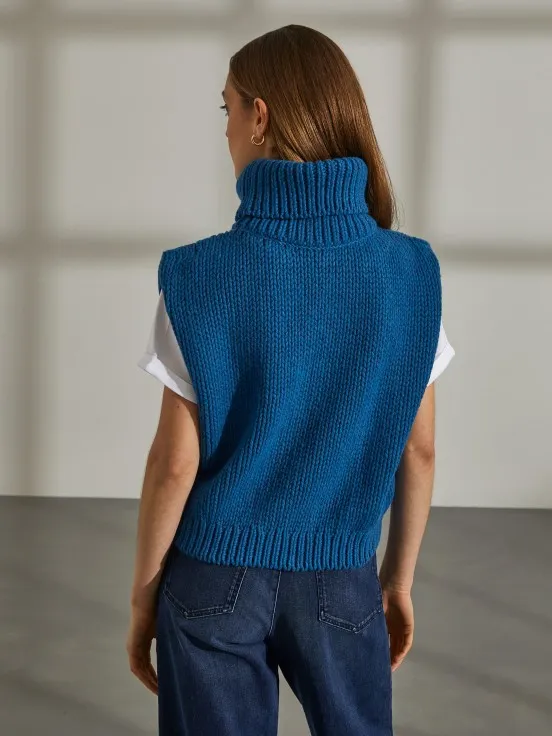 Turtleneck waistcoat