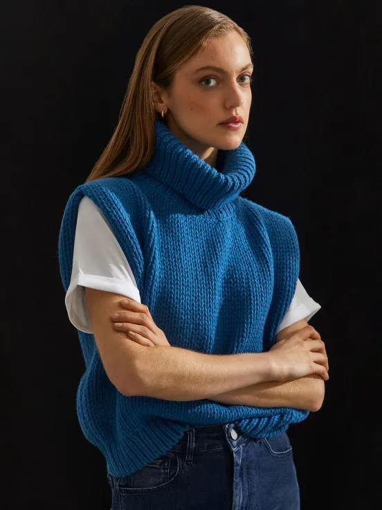 Turtleneck waistcoat